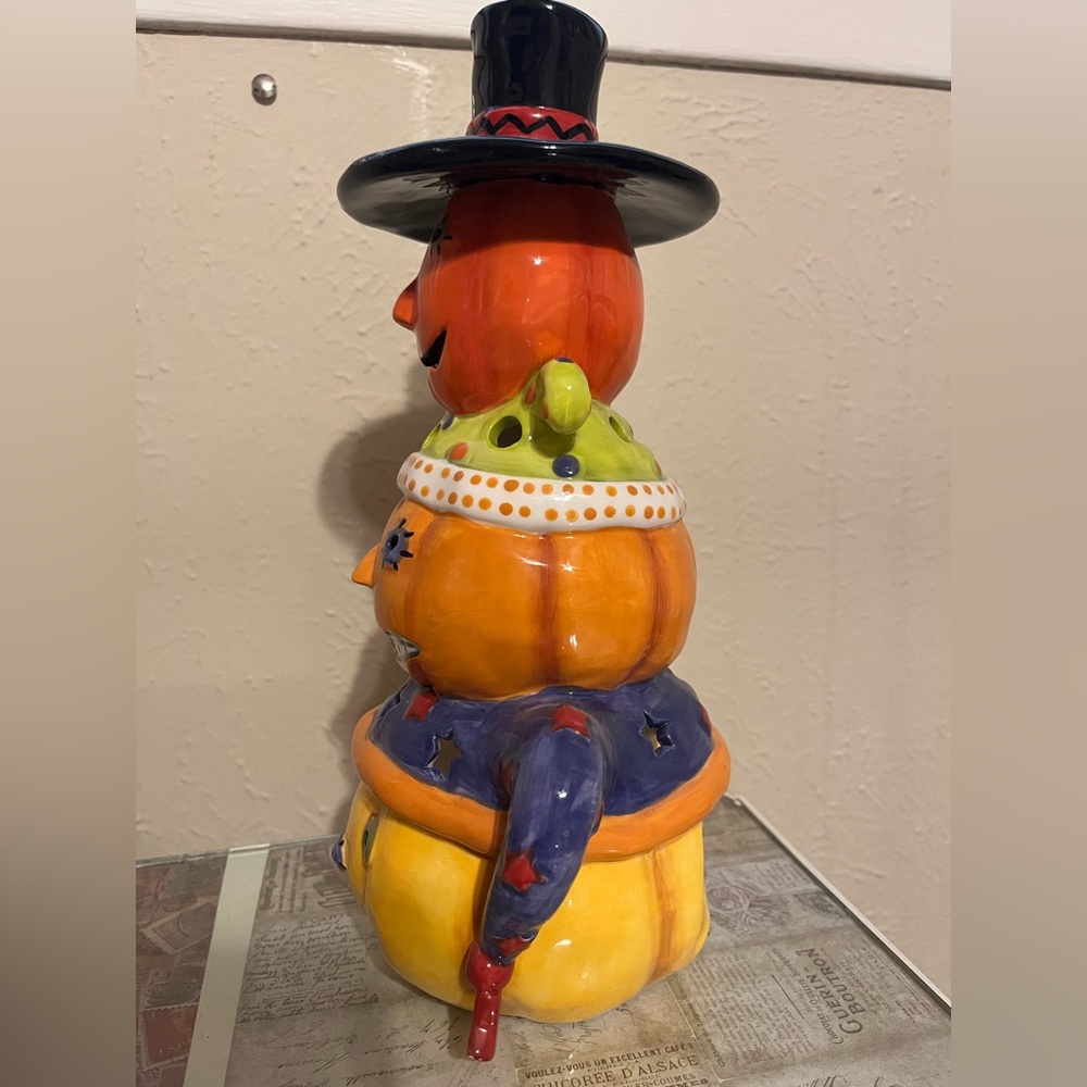 Hand Painted Pumpkin Stack Candle Holder/Halloween Decor - Picture 4 of 7
